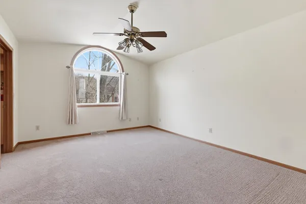 $309,000 | 496 Glacier Pass, Slinger, WI 53086