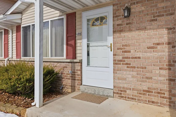$309,000 | 496 Glacier Pass, Slinger, WI 53086