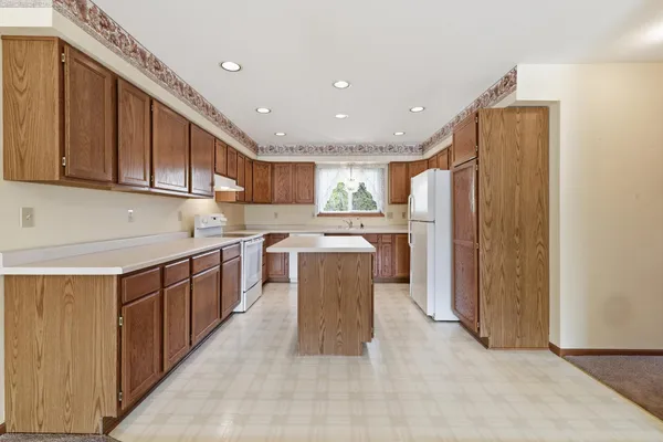 $309,000 | 496 Glacier Pass, Slinger, WI 53086