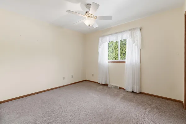 $309,000 | 496 Glacier Pass, Slinger, WI 53086
