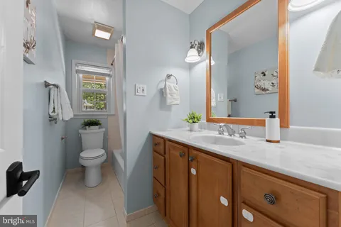 $999,900 | 7814 Elba Road, Alexandria, VA 22306