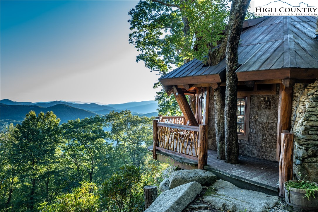 5 Eagles Nest Trail Banner Elk, NC 28604 - Photo 13 of 36 a view of a entrance of the house