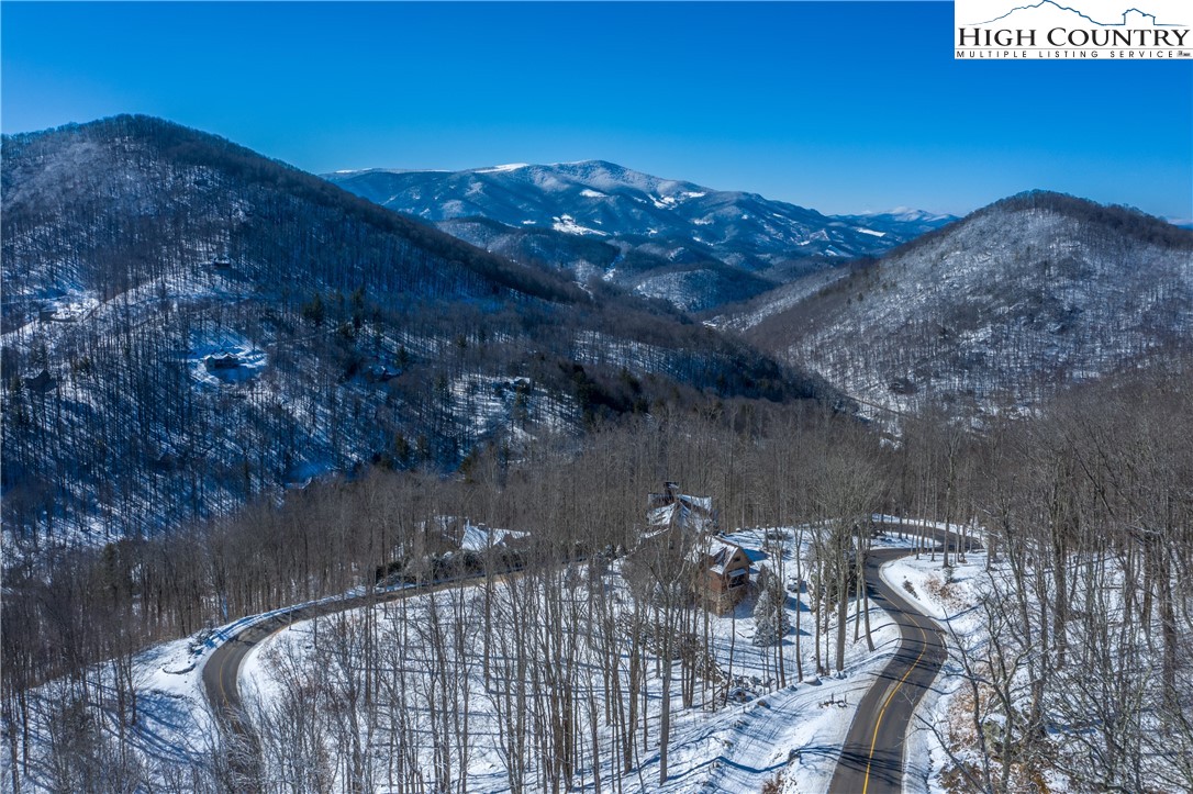 5 Eagles Nest Trail Banner Elk, NC 28604 - Photo 4 of 36 a view of a lake