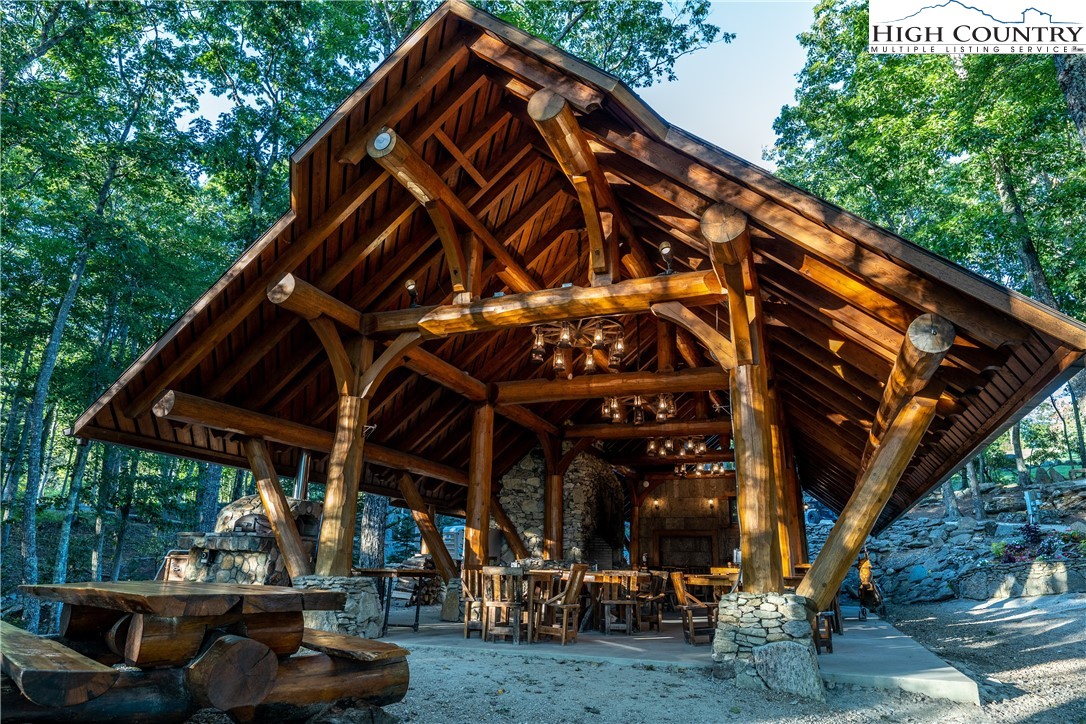 5 Eagles Nest Trail Banner Elk, NC 28604 - Photo 10 of 36 a view of sitting area in front of house
