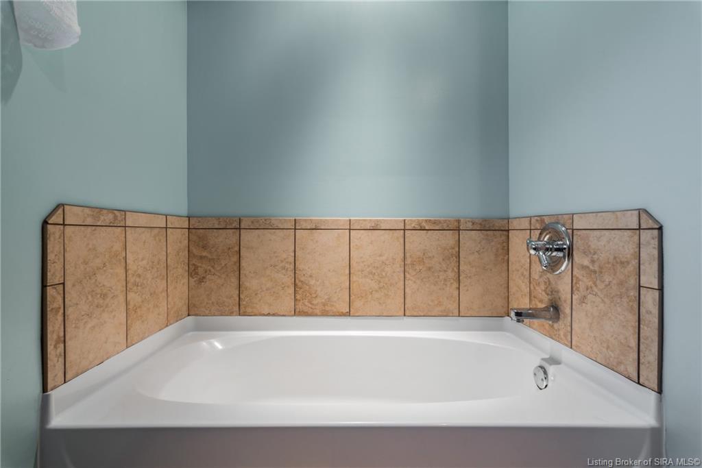 310 Graebe Road Charlestown, IN 47111 - Photo 13 of 36 Gallery Image 13