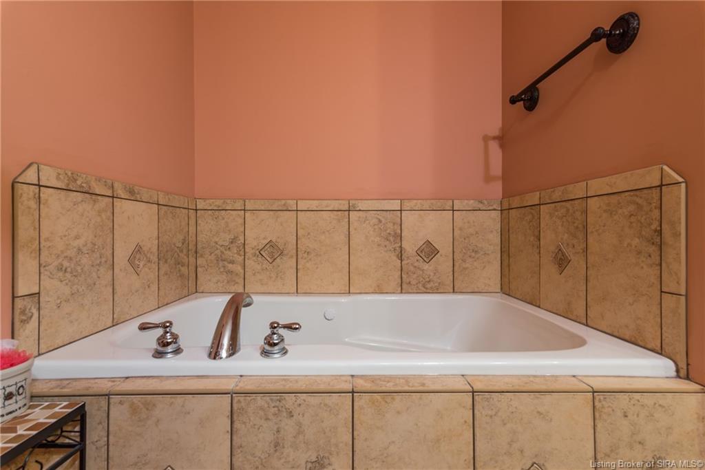 310 Graebe Road Charlestown, IN 47111 - Photo 21 of 36 Gallery Image 21