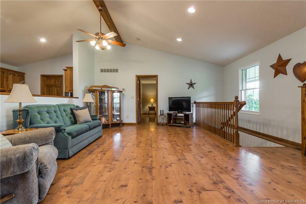 310 Graebe Road Charlestown, IN 47111 - Photo 3 of 36 Gallery Image 3