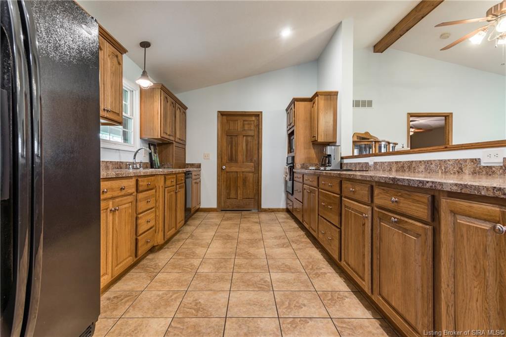 310 Graebe Road Charlestown, IN 47111 - Photo 7 of 36 Gallery Image 7