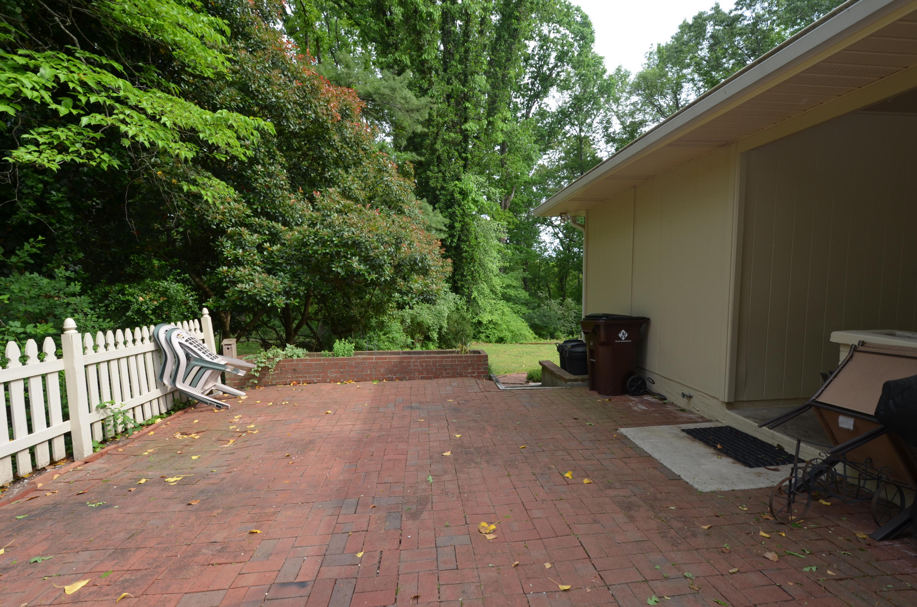 847 West Outer Drive Oak Ridge, TN 37830 - Photo 14 of 16 847outerpatio