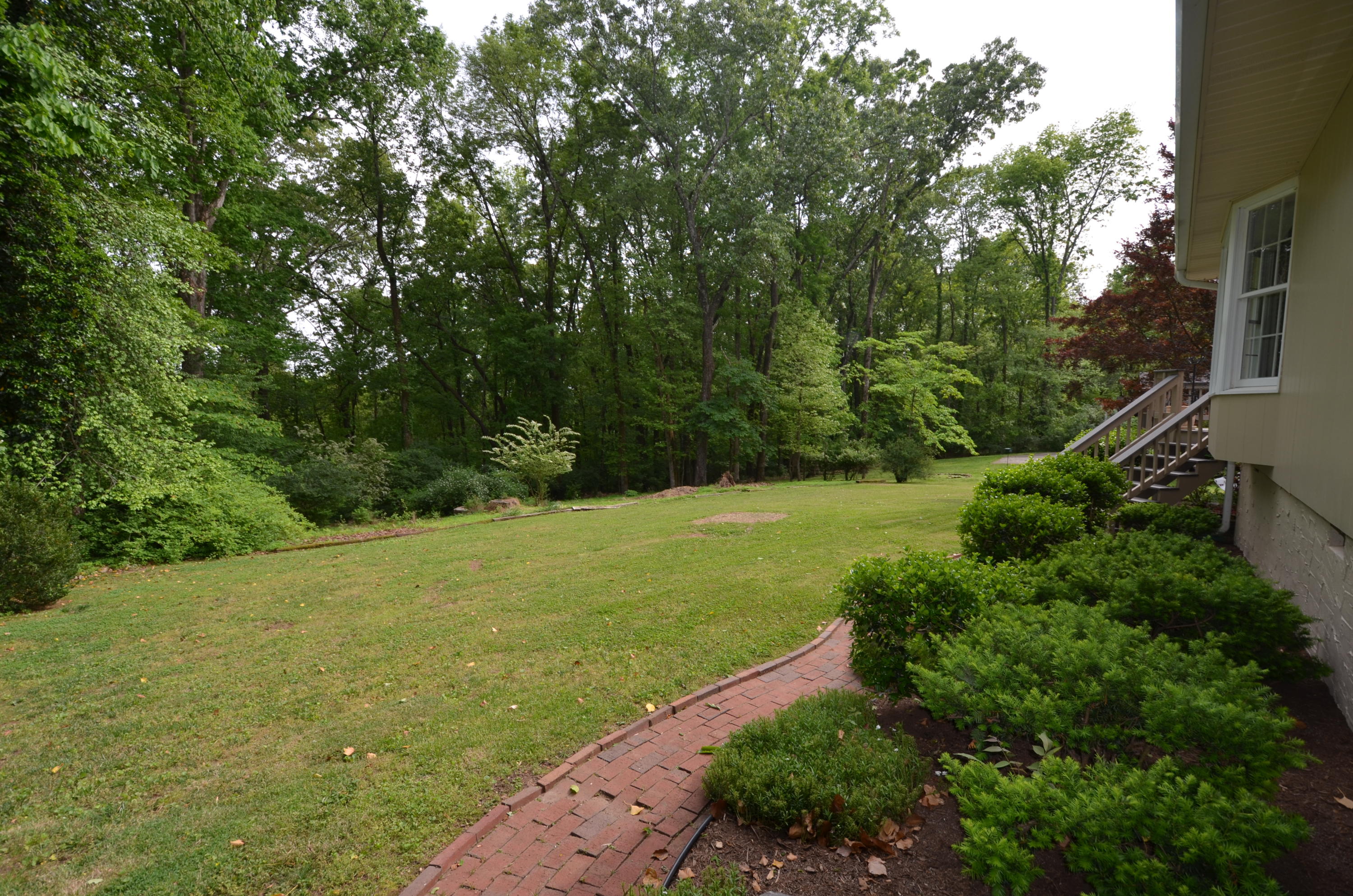 847 West Outer Drive Oak Ridge, TN 37830 - Photo 16 of 16 847outeryard