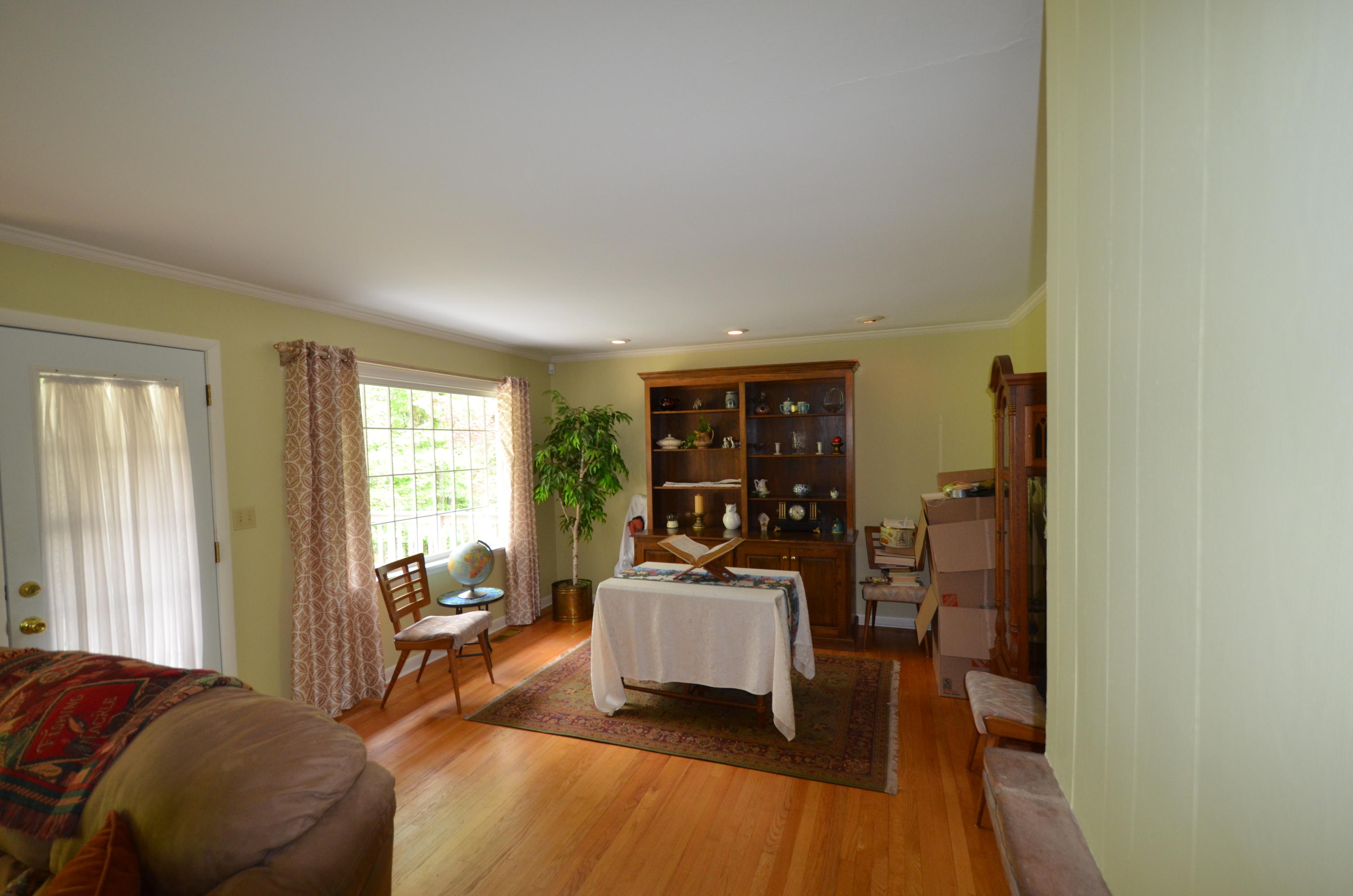 847 West Outer Drive Oak Ridge, TN 37830 - Photo 3 of 16 847outerformaldr