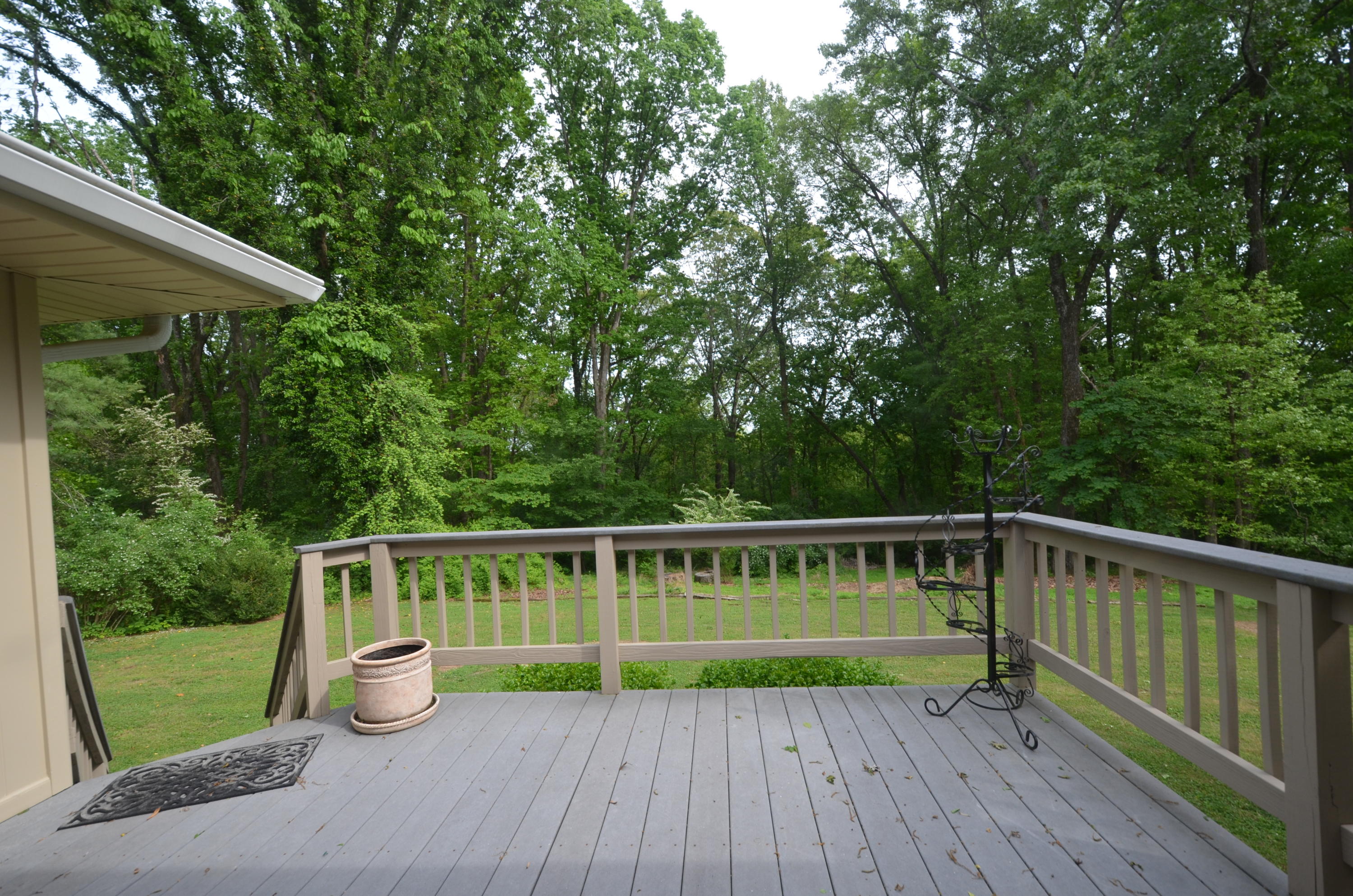 847 West Outer Drive Oak Ridge, TN 37830 - Photo 4 of 16 847outerdeck