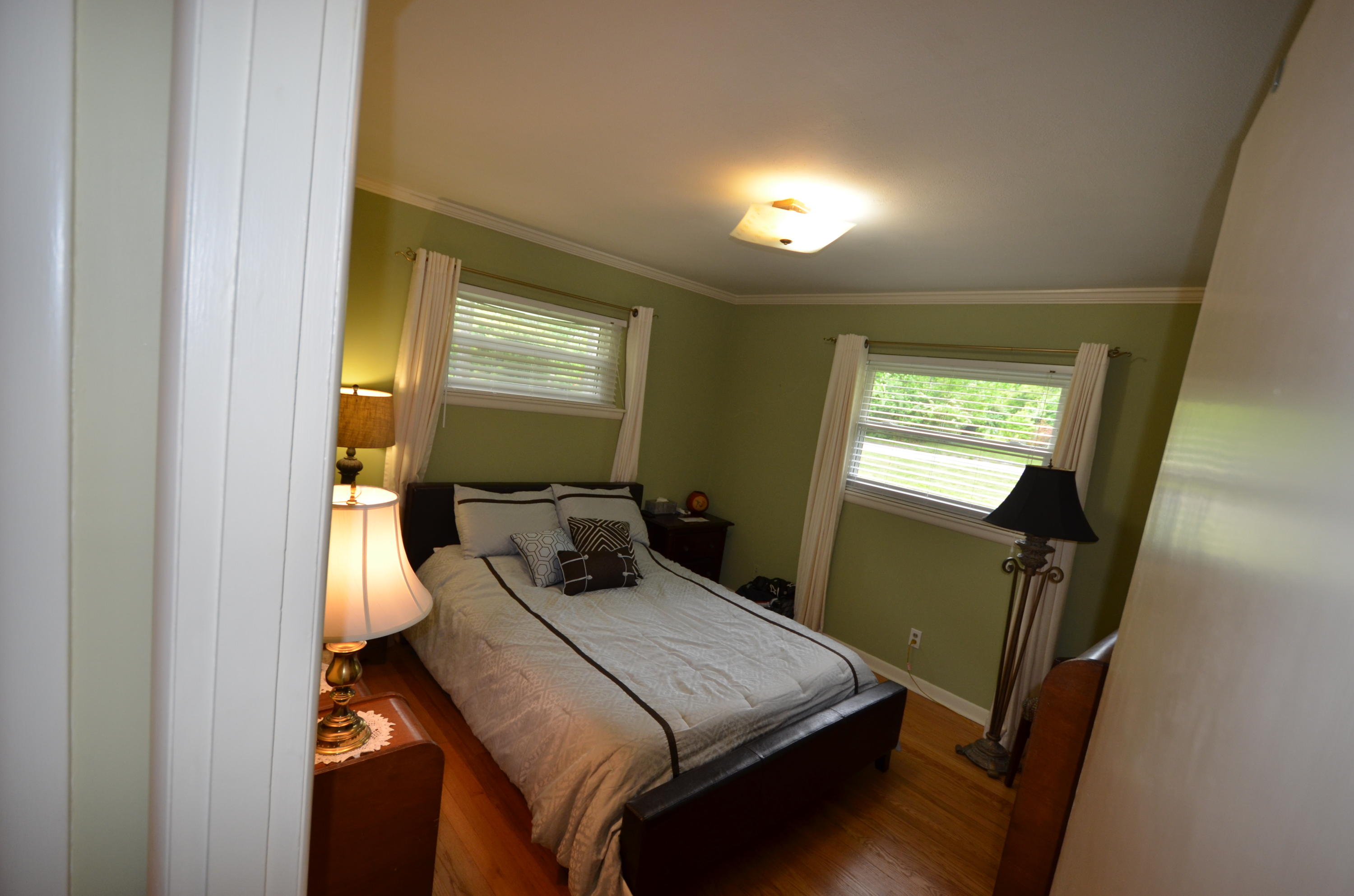 847 West Outer Drive Oak Ridge, TN 37830 - Photo 10 of 16 847outerBR2