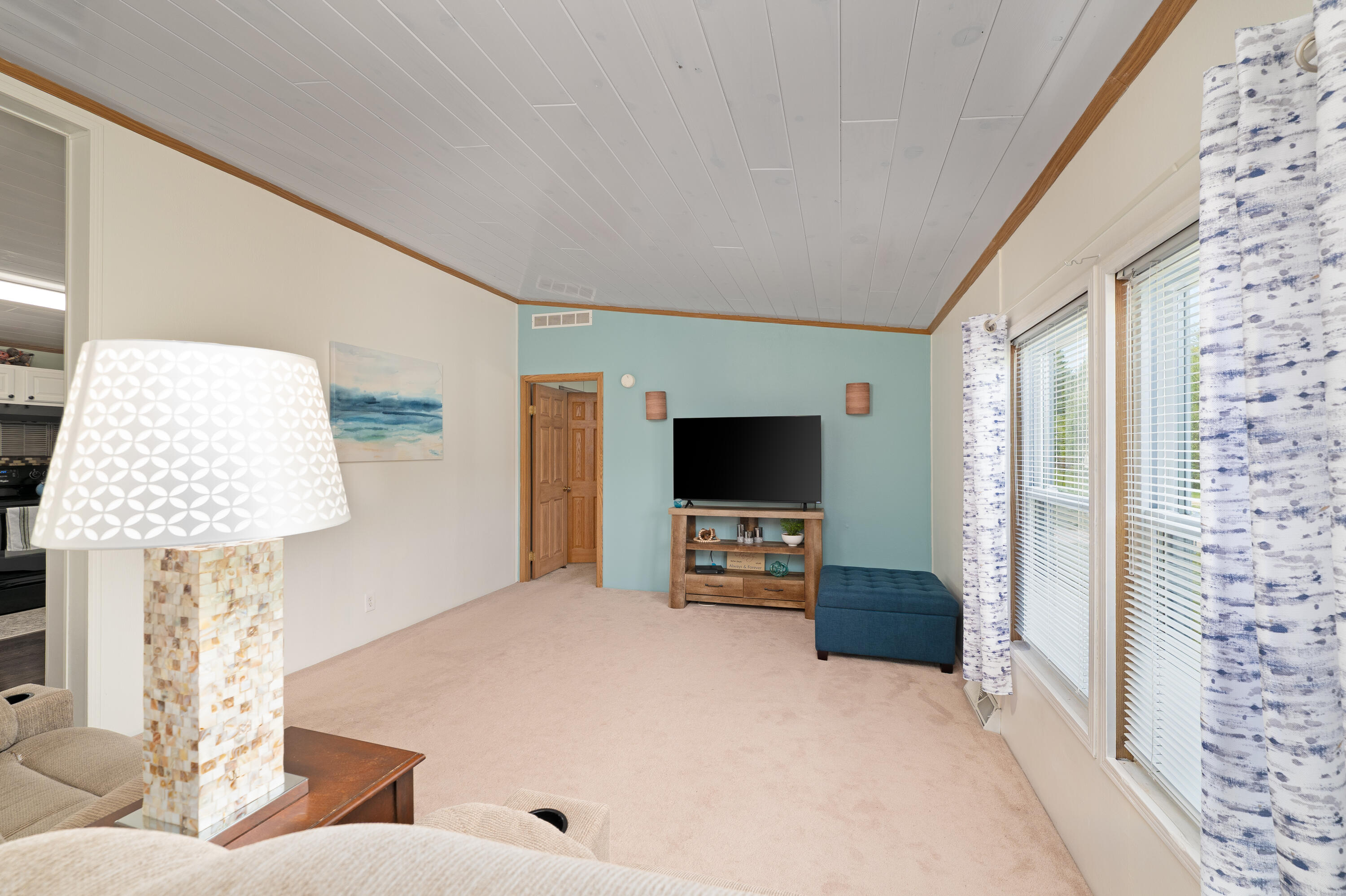 10815 South Hawkins Road Reed City, MI 49677 - Photo 6 of 33 P1068529-Edit