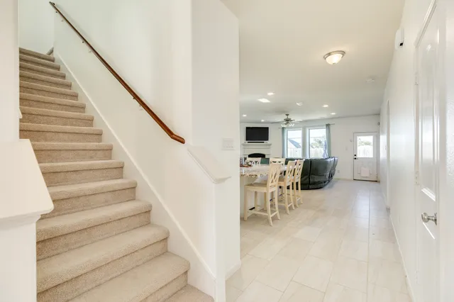 $499,883 | 707 Burr Oak, Richwood, TX 77531