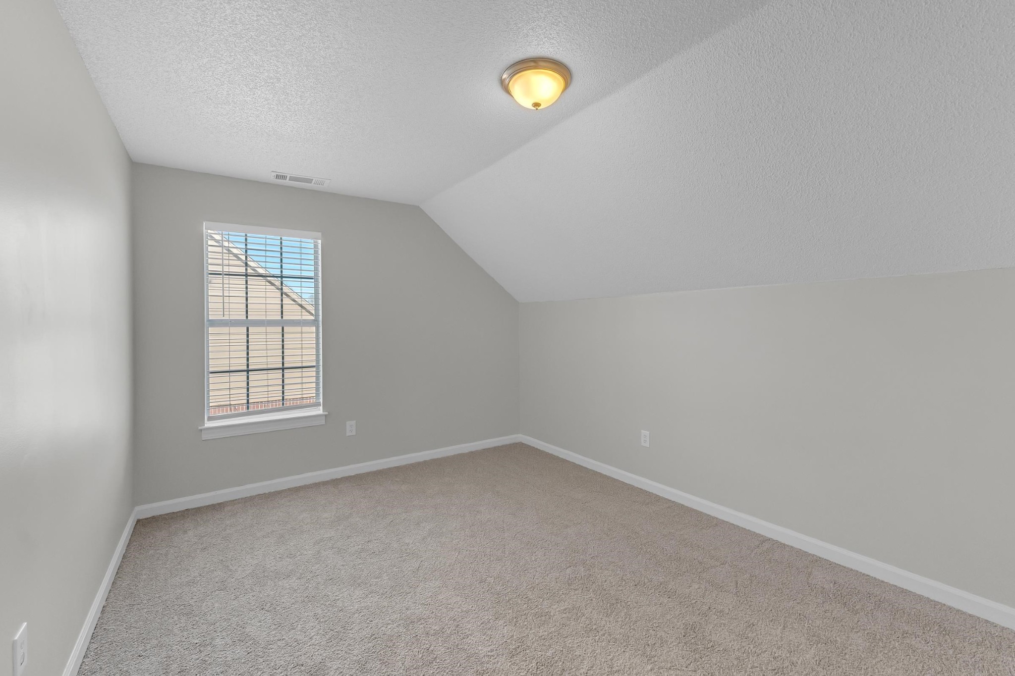 2593 Kate Bond Road Memphis, TN 38133 - Photo 20 of 33 an empty room with windows