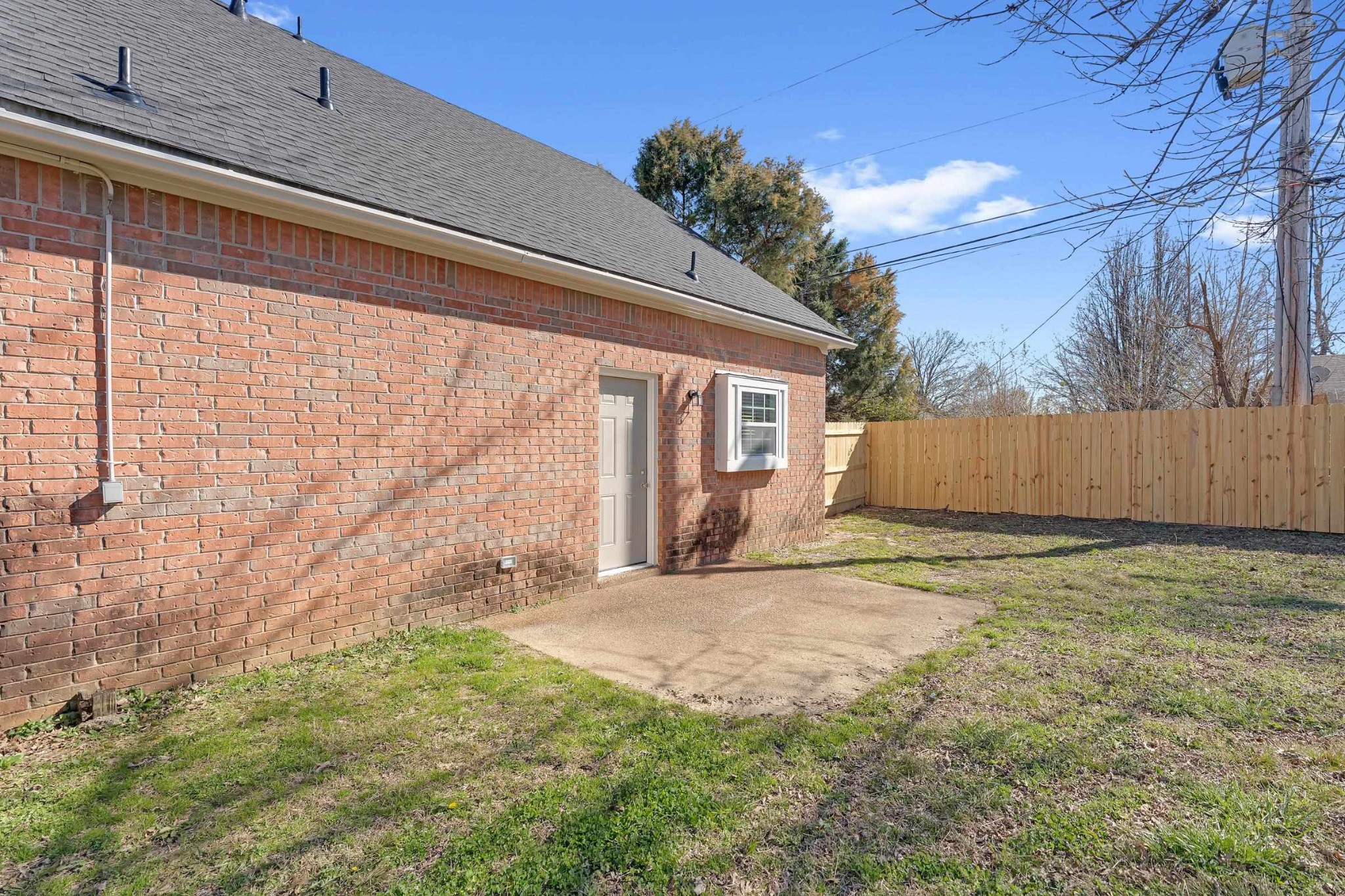 2593 Kate Bond Road Memphis, TN 38133 - Photo 27 of 33 a backyard of a house