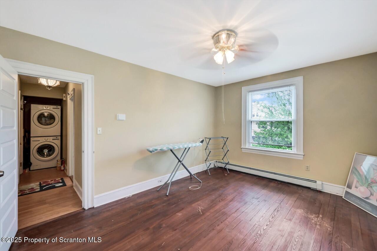 616-618 Harrison Avenue Scranton, PA 18510 - Photo 46 of 73 an empty room with fan and windows