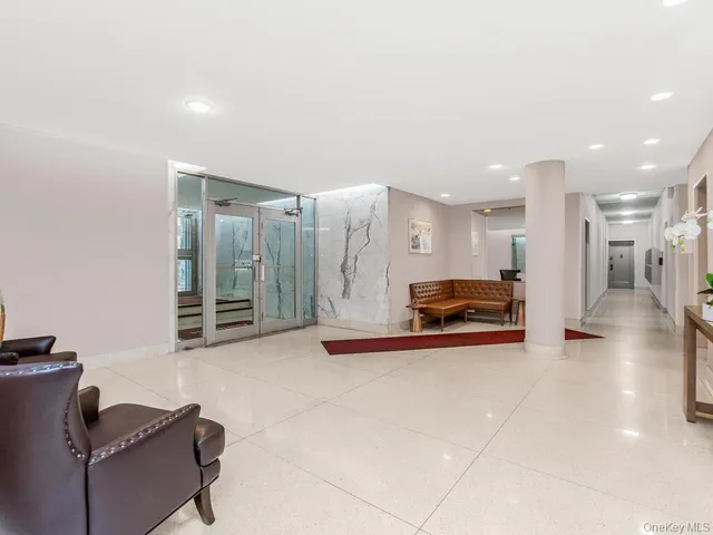 $375,000 | 525 West 236th Street, Unit 6H | Central Riverdale