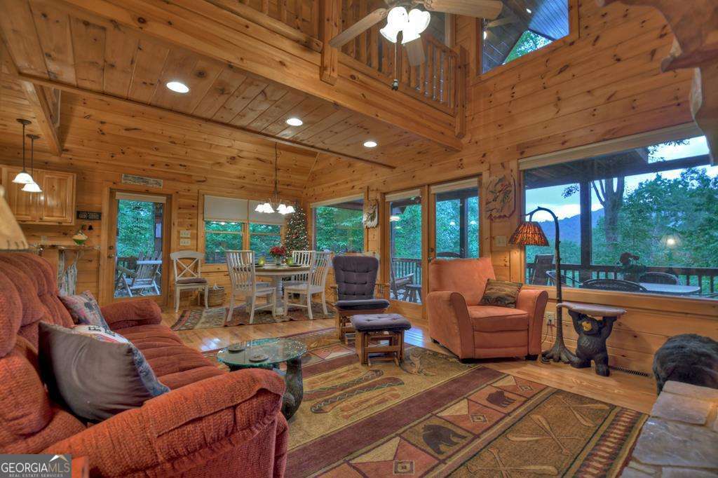 811 Magnums Trail Blue Ridge, GA 30513 - Photo 4 of 58