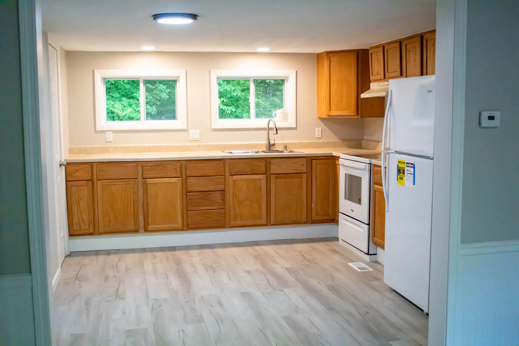 39 Beechnut Ridge Lane Bowdoinham, ME 04008 - Photo 7 of 23 IMG_2755-Edit