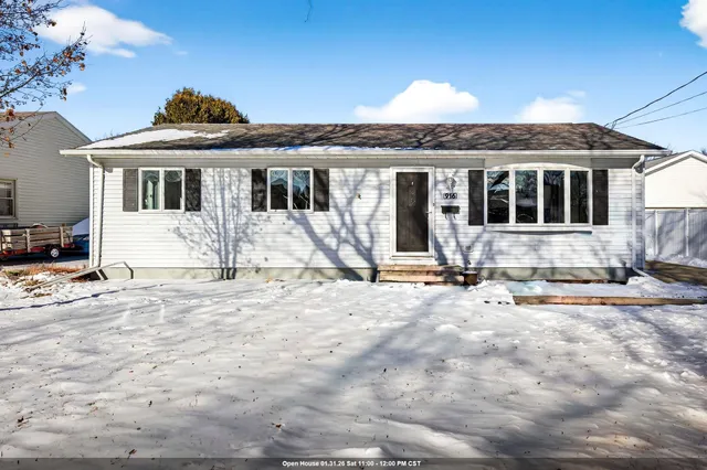 $309,900 | 916 Charles Street, Little Chute, WI 54140