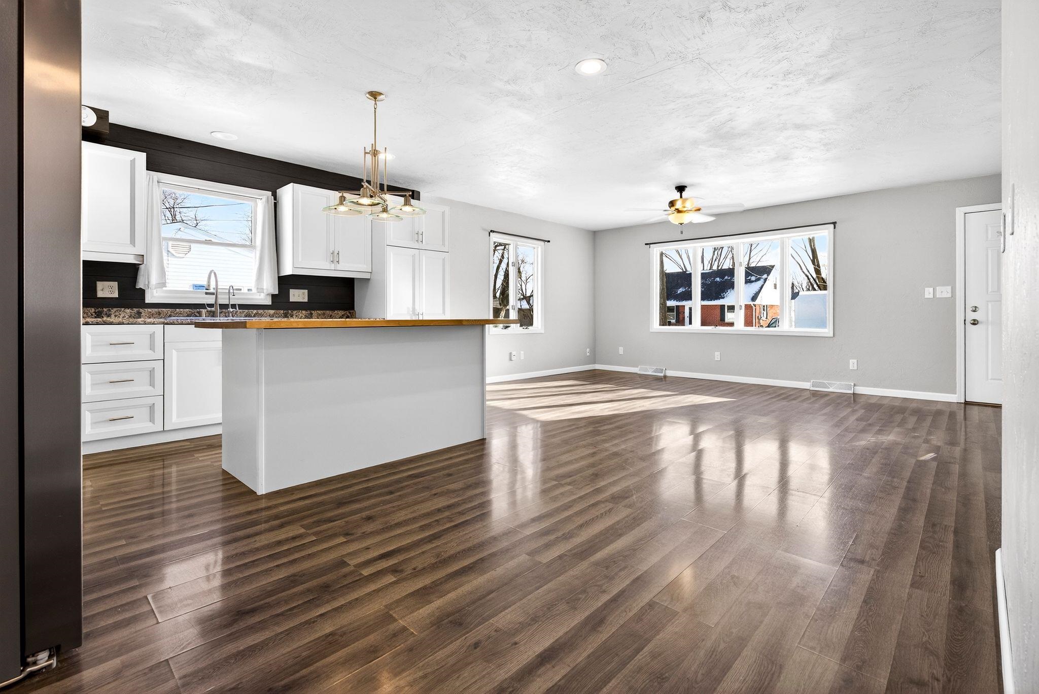 916 Charles Street Little Chute, WI 54140 - Photo 12 of 45