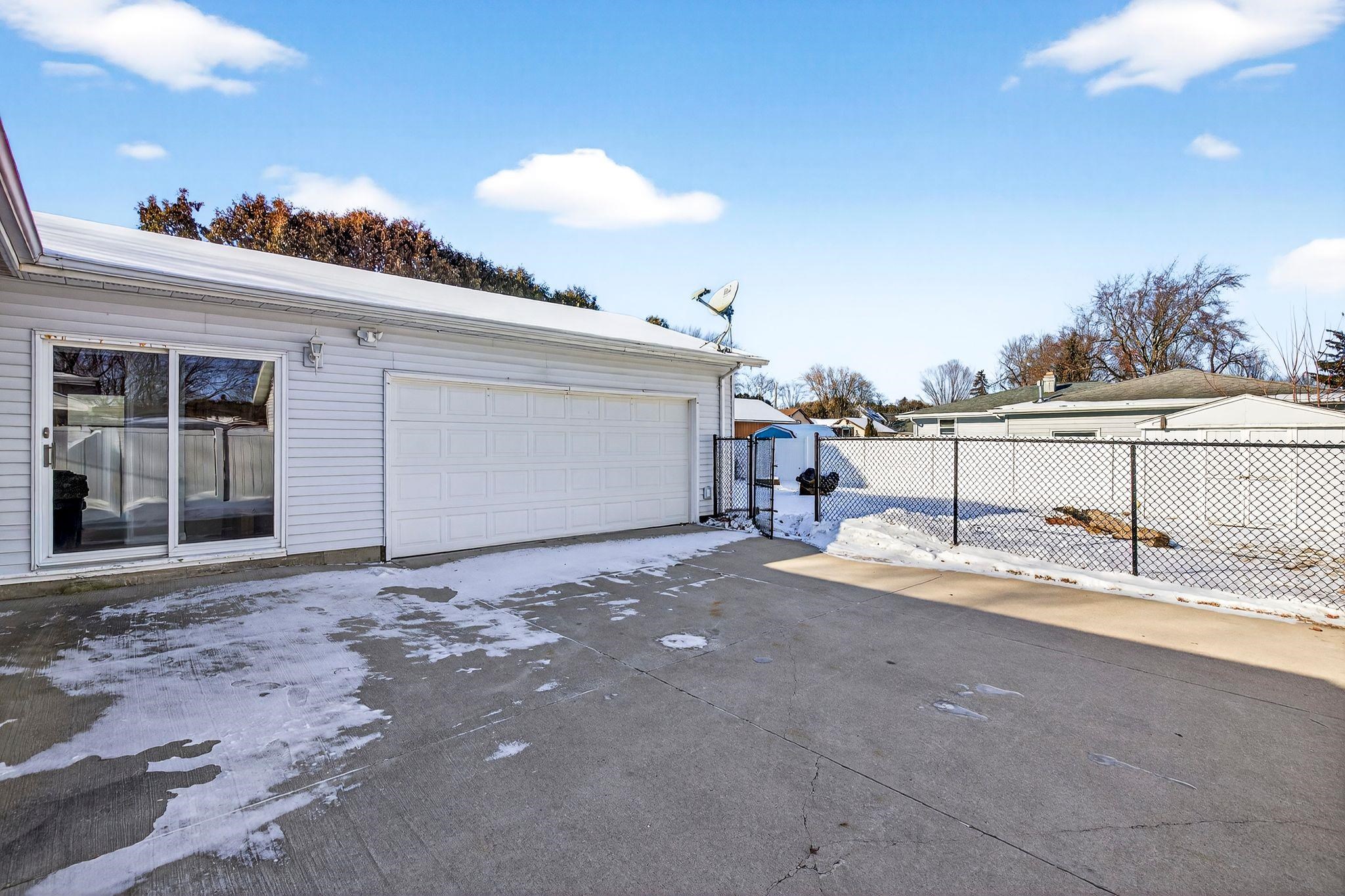 916 Charles Street Little Chute, WI 54140 - Photo 33 of 45