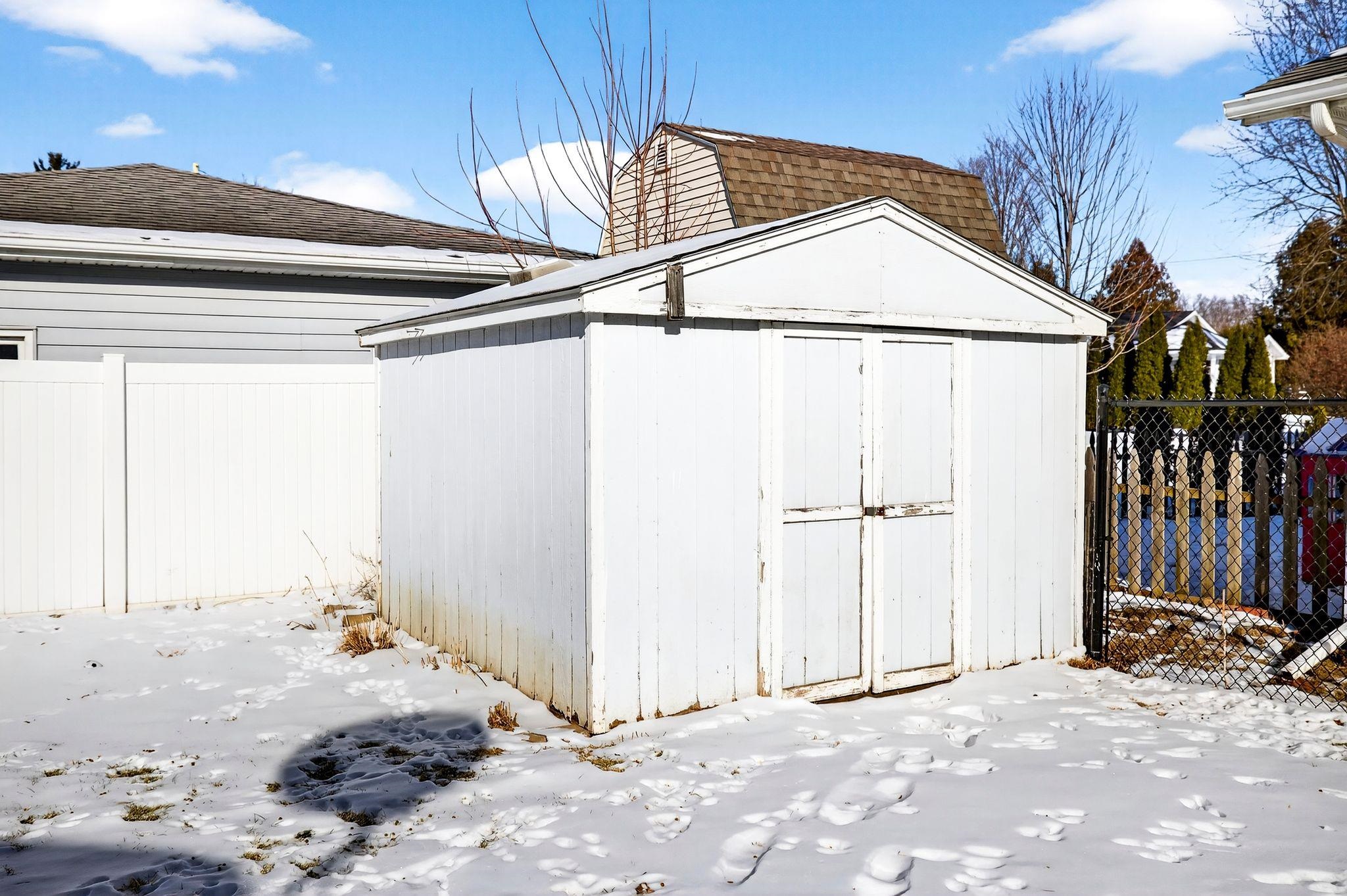 916 Charles Street Little Chute, WI 54140 - Photo 37 of 45