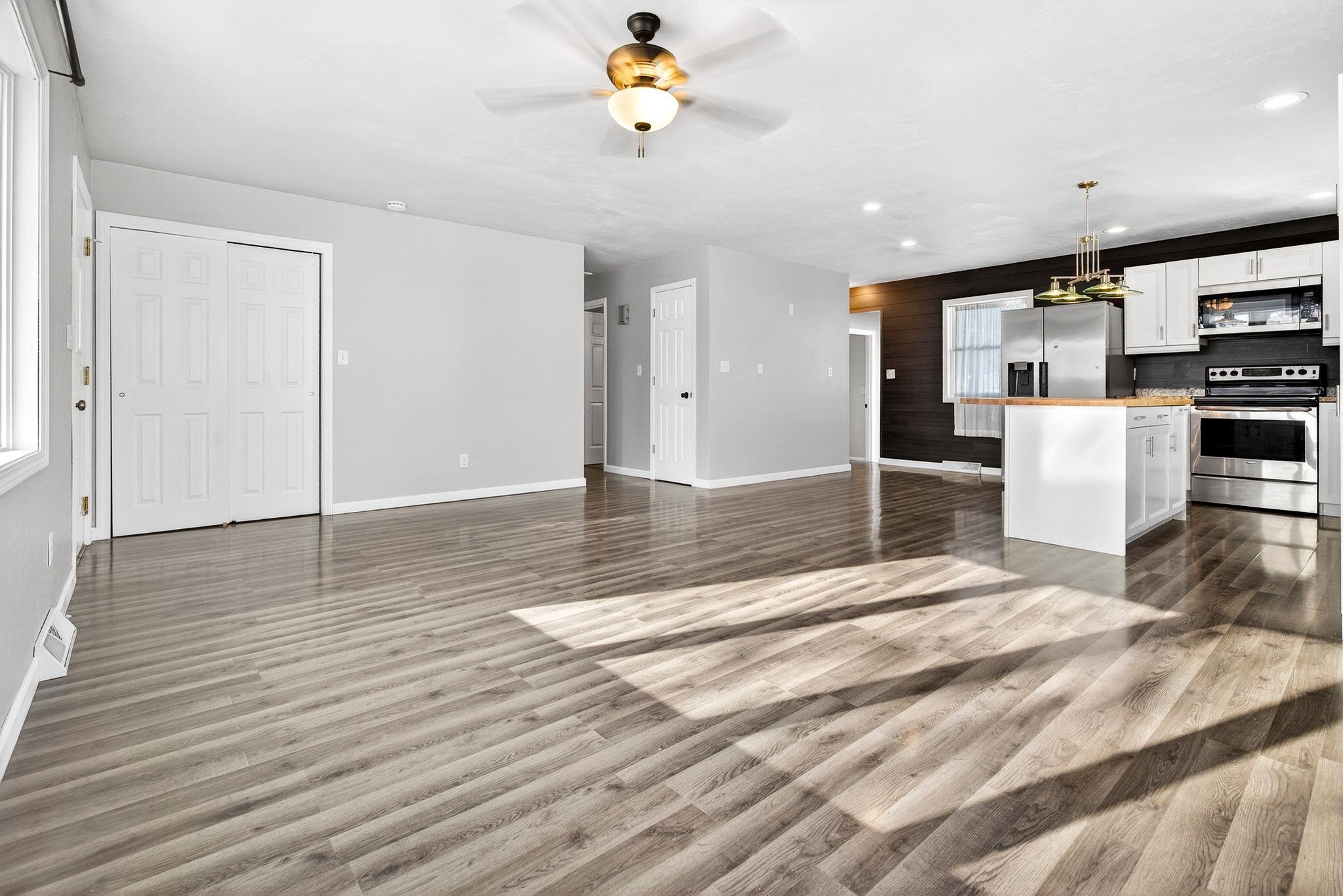 916 Charles Street Little Chute, WI 54140 - Photo 8 of 45