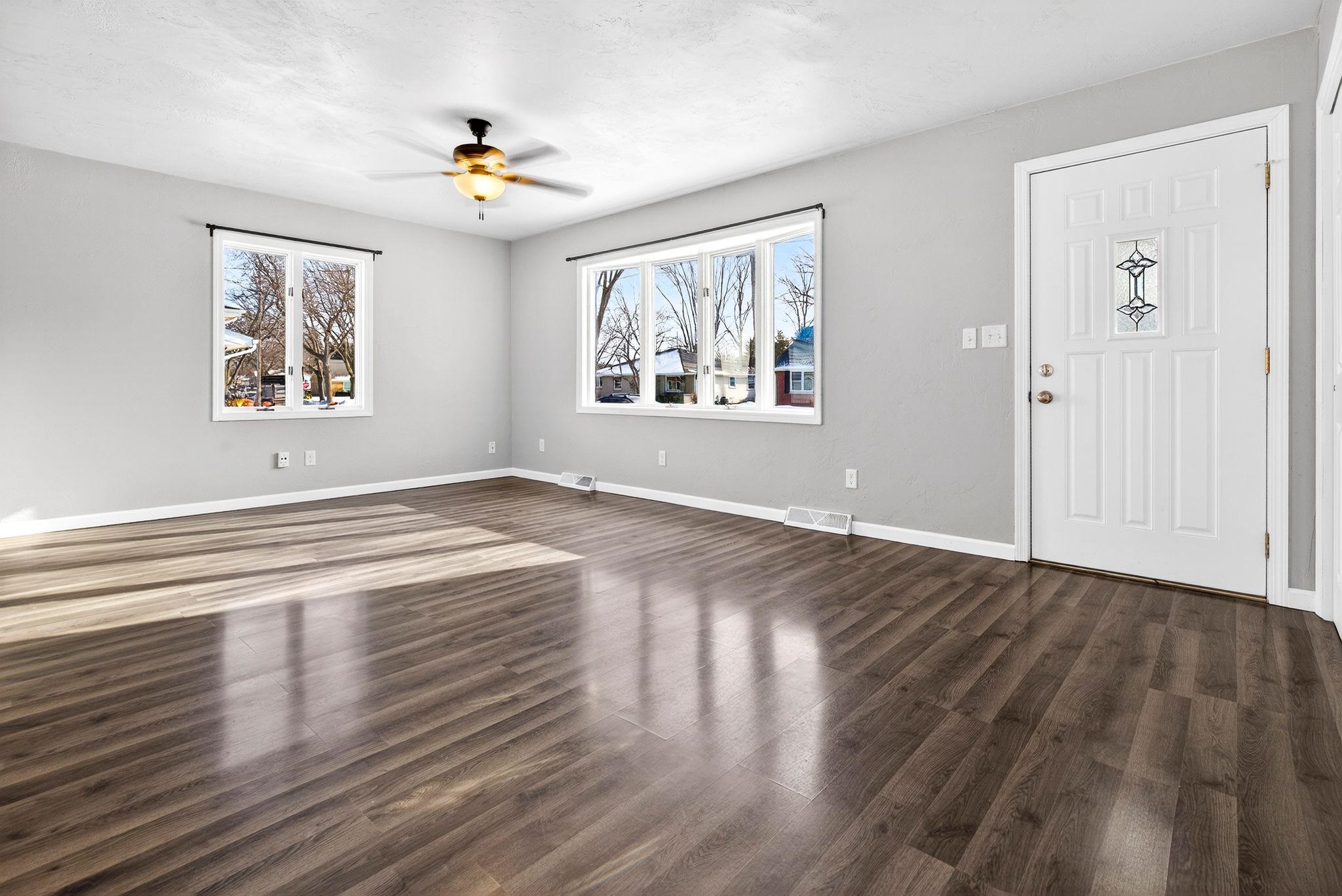 916 Charles Street Little Chute, WI 54140 - Photo 9 of 45