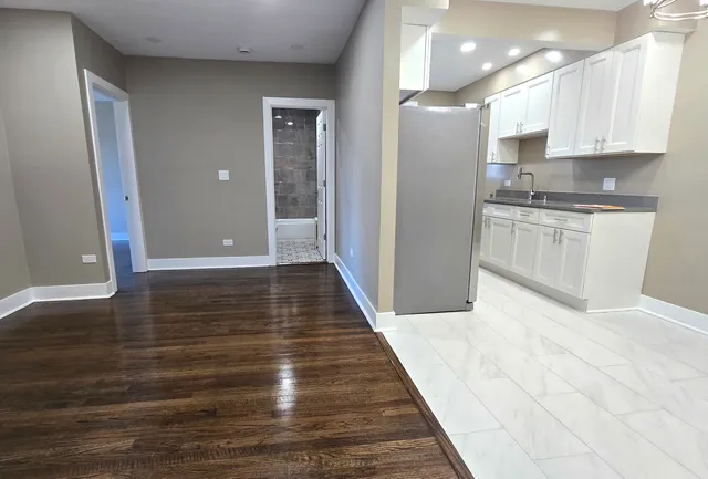 $1,800 | 3051 North Austin Avenue, Unit 2F, Chicago, IL 60634