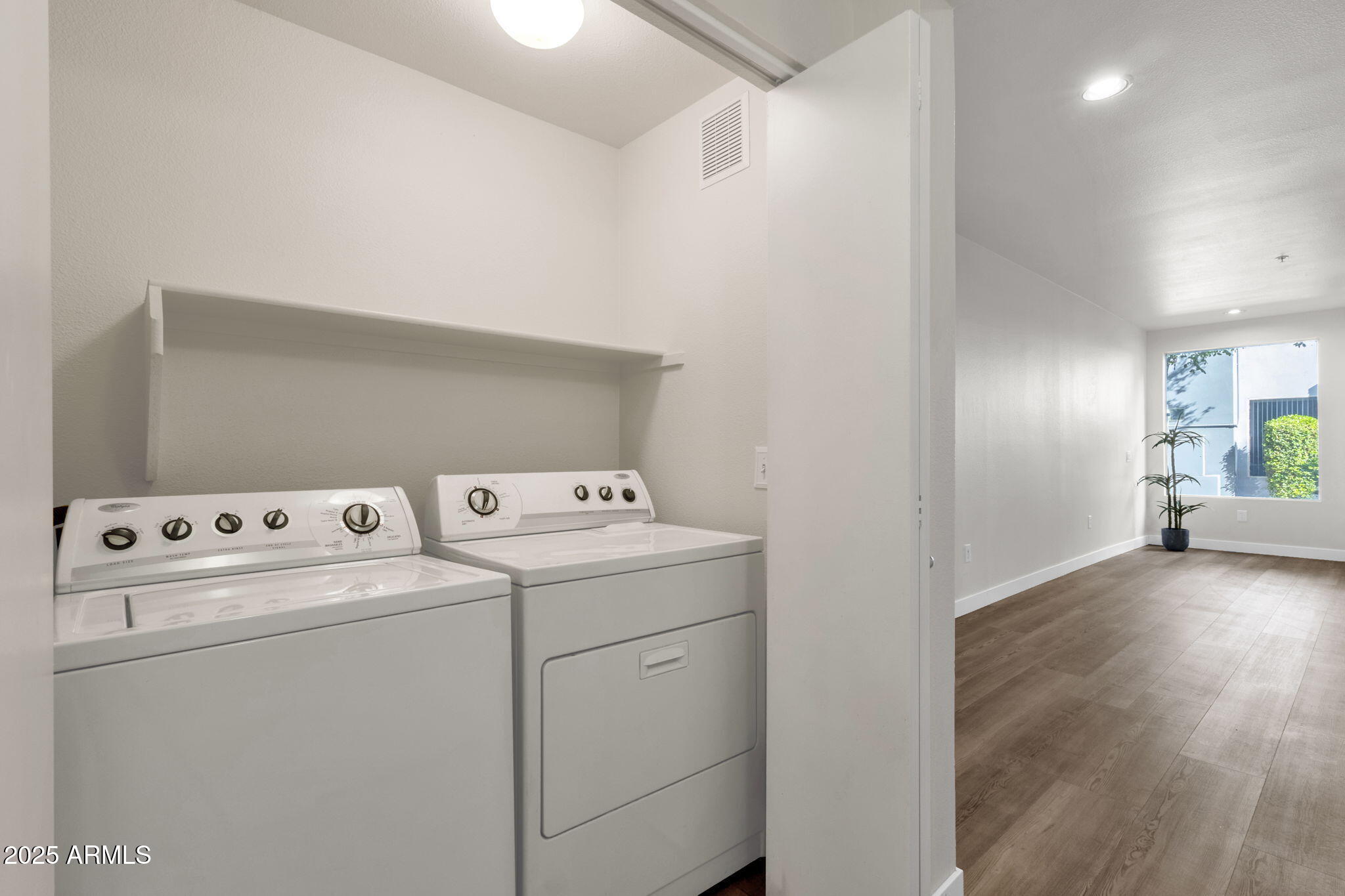 3633 North 3rd Avenue, Unit 1059 Phoenix, AZ 85013 - Photo 27 of 49 Washer and Dryer