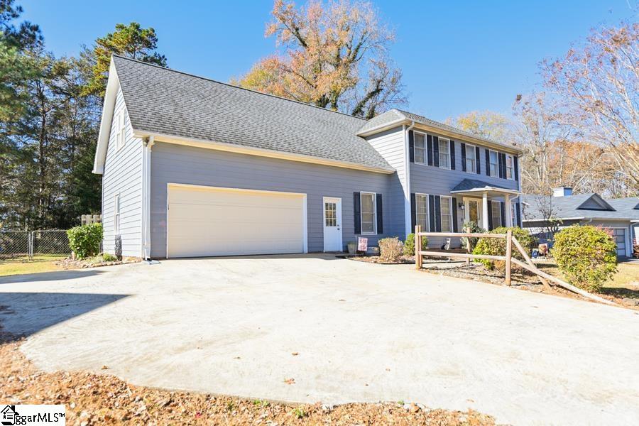 503 Lakewinds Boulevard Inman, SC 29349 - Photo 2 of 36
