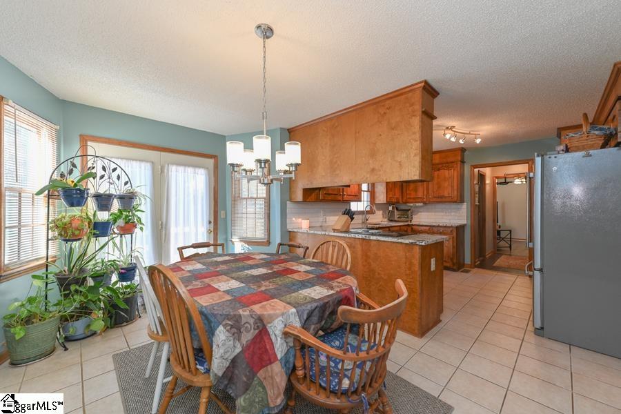 503 Lakewinds Boulevard Inman, SC 29349 - Photo 7 of 36