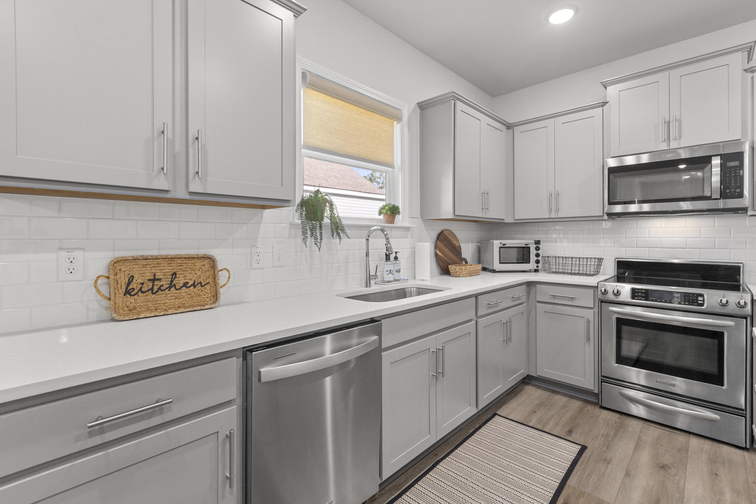 119 Royal Cainhoy Way Huger, SC 29450 - Photo 10 of 49 119RoyalCainhoyWy-CasaVerdeMediaLLC35