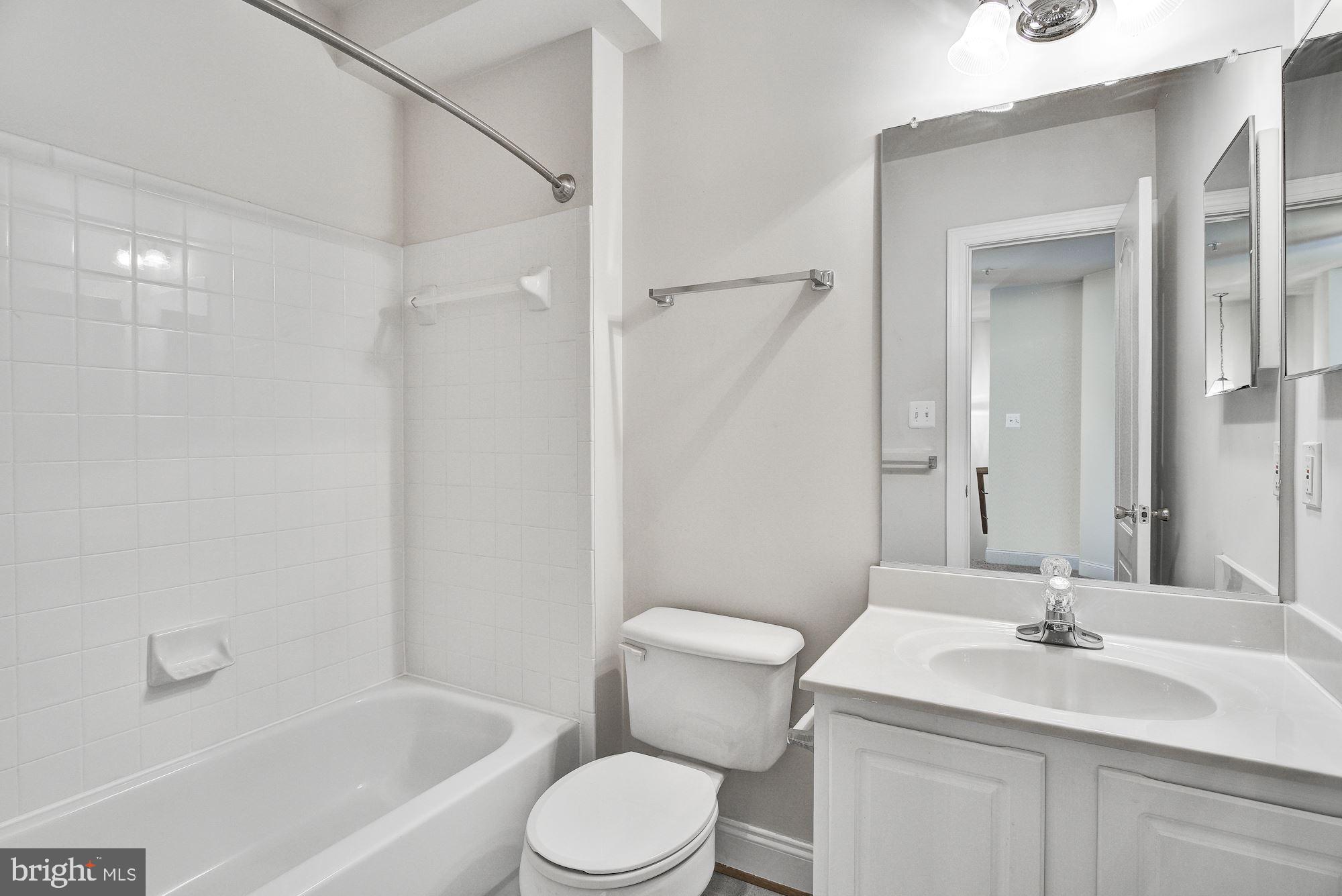 576 Orchard Ridge Drive, Unit 100 Gaithersburg, MD 20878 - Photo 27 of 37