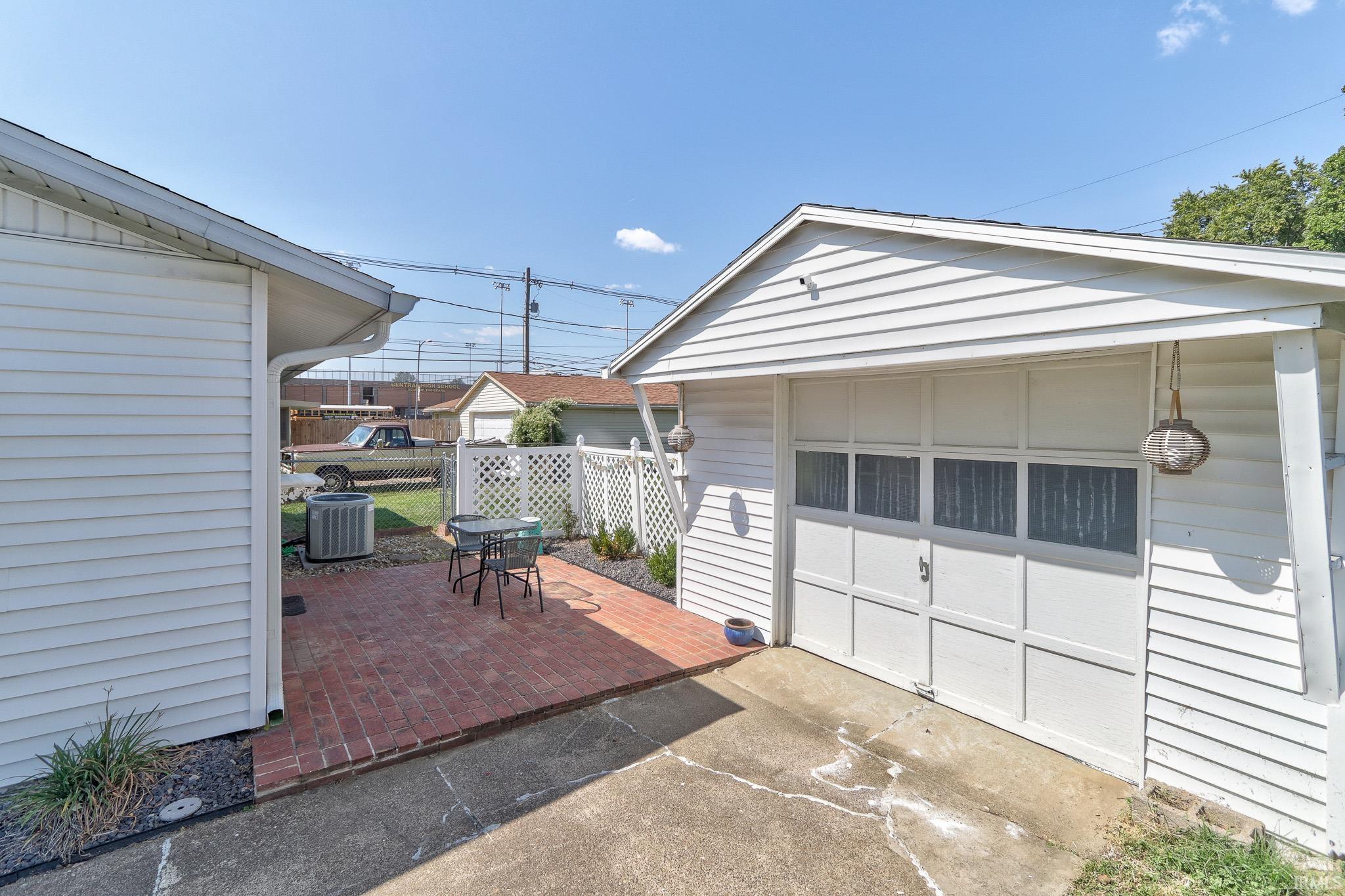 721 Hanover Road Evansville, IN 47710 - Photo 17 of 24 Gallery Image 17