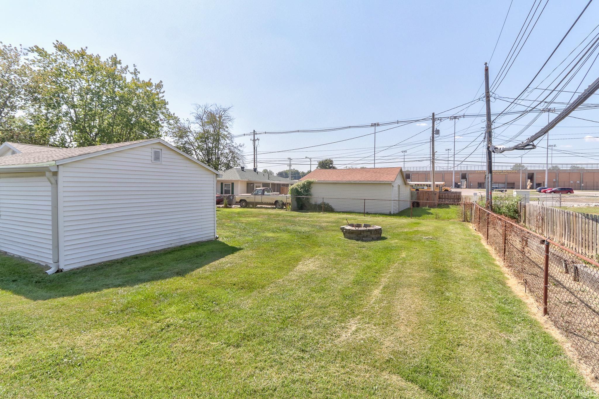 721 Hanover Road Evansville, IN 47710 - Photo 21 of 24 Gallery Image 21