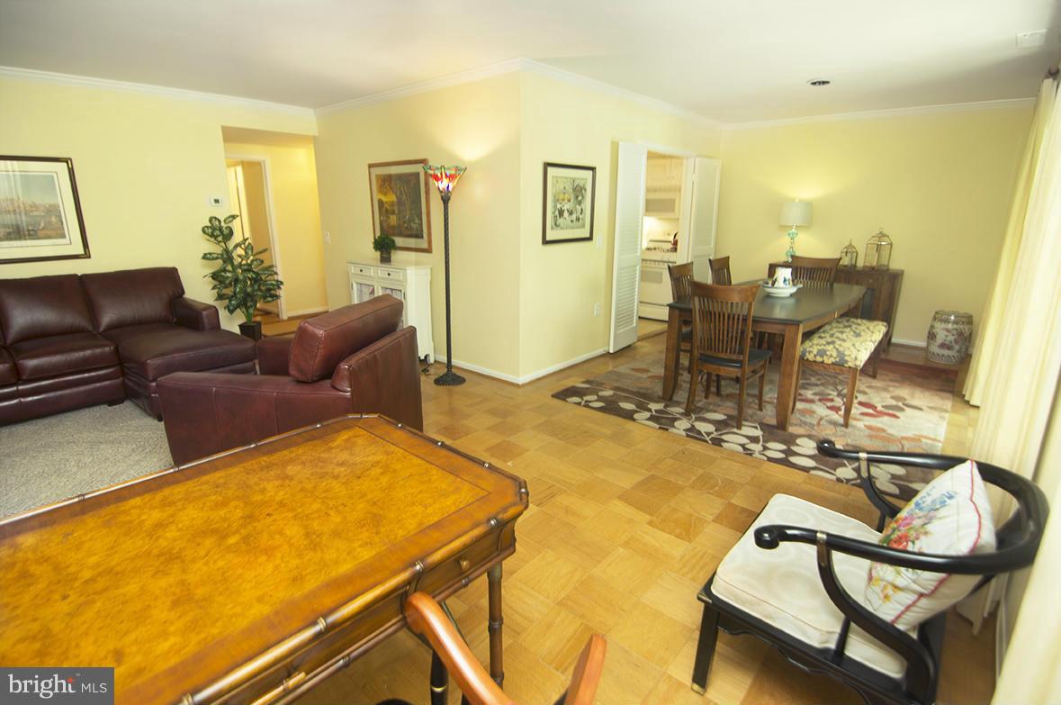 119 Cross Keys Road, Unit R119D Baltimore, MD 21210 - Photo 8 of 30 Living & Dining Rooms