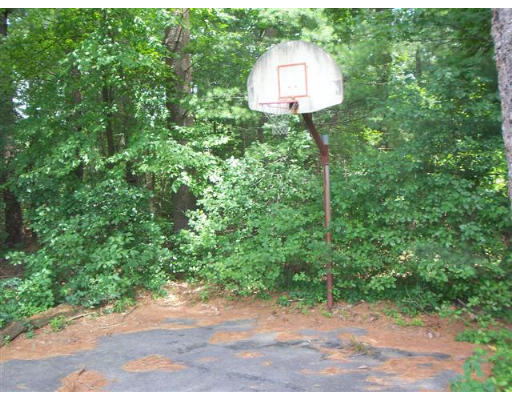 16 Governor Fuller Road Billerica, MA 01821 - Photo 20 of 21 a view of a backyard