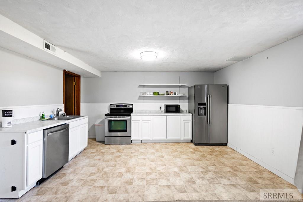 230 Apache Avenue Rexburg, ID 83440 - Photo 17 of 39