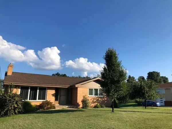 $2,500 | 335 Commonwealth Avenue, West Mifflin, PA 15122