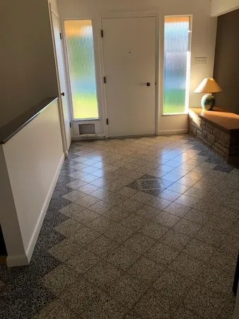 $2,500 | 335 Commonwealth Avenue, West Mifflin, PA 15122