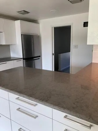 $2,500 | 335 Commonwealth Avenue, West Mifflin, PA 15122