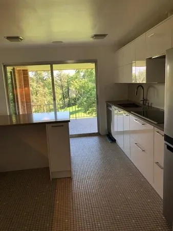 $2,500 | 335 Commonwealth Avenue, West Mifflin, PA 15122