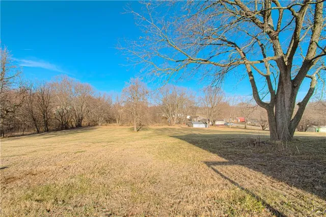 $385,000 | 1261 Southeast Mill Street, Dearborn, MO 64439