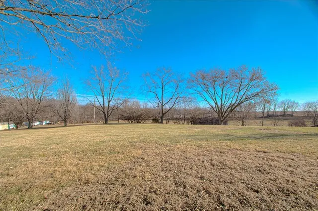 $385,000 | 1261 Southeast Mill Street, Dearborn, MO 64439