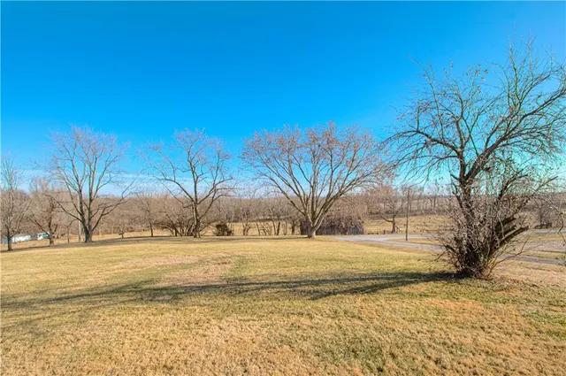 $385,000 | 1261 Southeast Mill Street, Dearborn, MO 64439