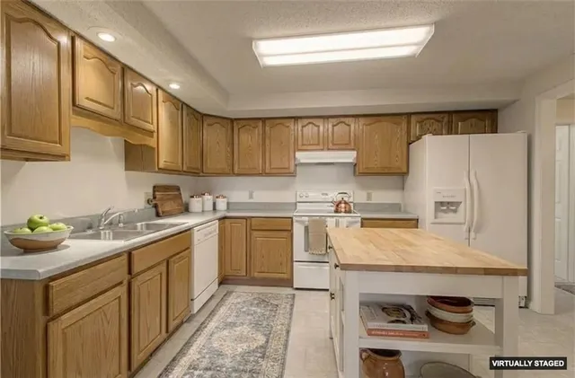 $385,000 | 1261 Southeast Mill Street, Dearborn, MO 64439